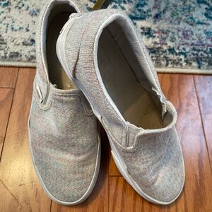 Vans slip on Asher sneakers size 7